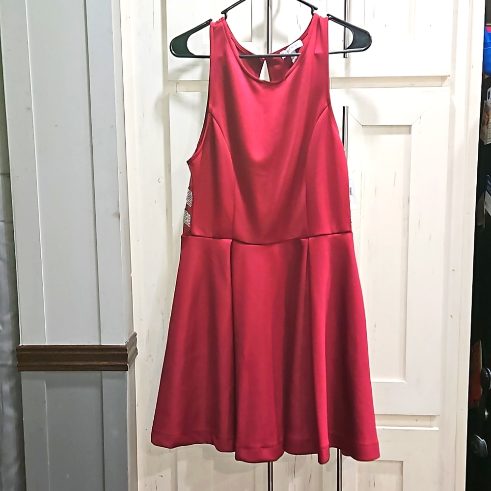Xtraordinary Maroon dress